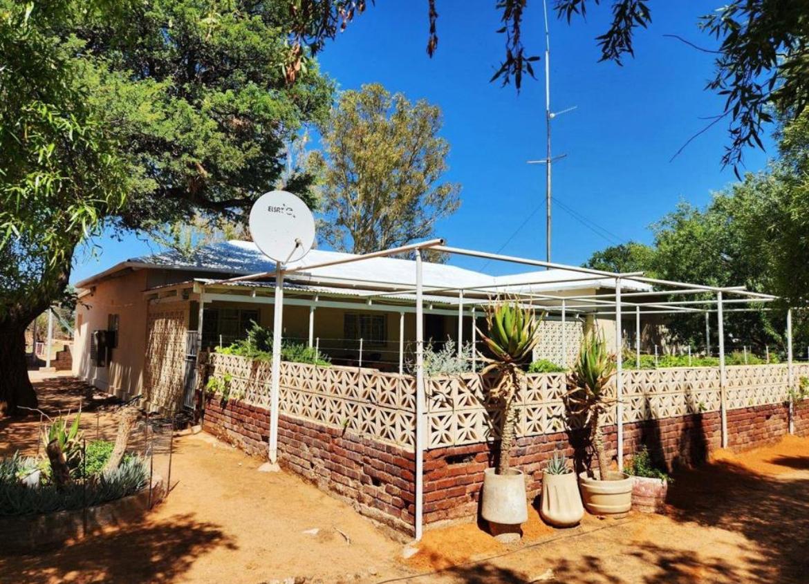 6 Bedroom Property for Sale in Upington Northern Cape